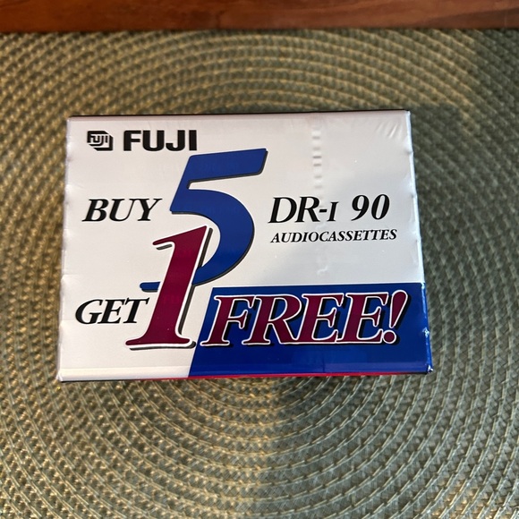 Fuji DR-I 90 Normal Bias Blank Audio Recording Cassettes Tapes 6 Pack NEW SEALED - Picture 2 of 3